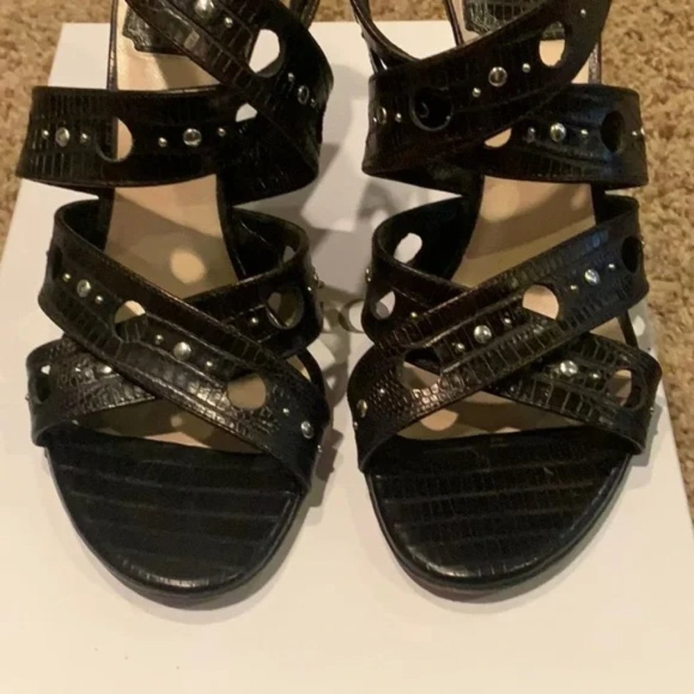 Christian Dior “Bubble” Sandal 💫 Just in time for the Holidays
